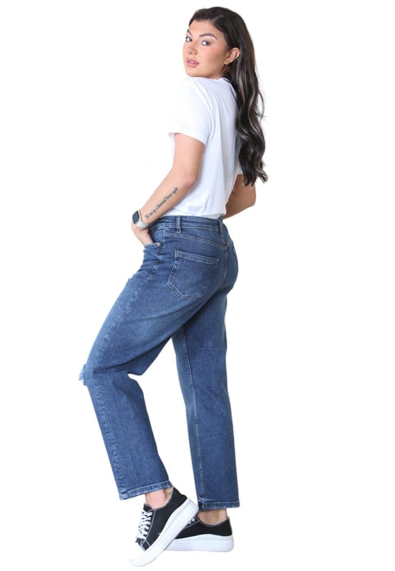 MYT Ladies Straight leg jeans are a staple that all women should have in their wardrobe. - -. Designed with good stretch denim for added flexibility and ease of movement . - -. The high, cinched in waist of these Autograph jeans works to pull you in around the middle, and the wider straight leg with slightly curved side seams suits most body types and gives a flattering silhouette. - -.  Made from a responsibly sourced cotton mix and featuring an on-trend rip in the knee, these high waisted jeans are comfort and style in one.. - - .   Size 10 is 28 inches waist. - - . . . - - .   Size 12 is 30 inches waist. - - . . . - - .   Size 14 is 32 inches waist. - - . . . - - .   Size 16 is 34 inches waist. - - . . . - - .   Size 18 is 36 inches waist. - - . . . - - .   Size 20 is 38 inches waist. - - . . - - . Size 22 is 40 inches waist. - - . . . - - . Size 24 is 42 inches waist. - - . . . - - .