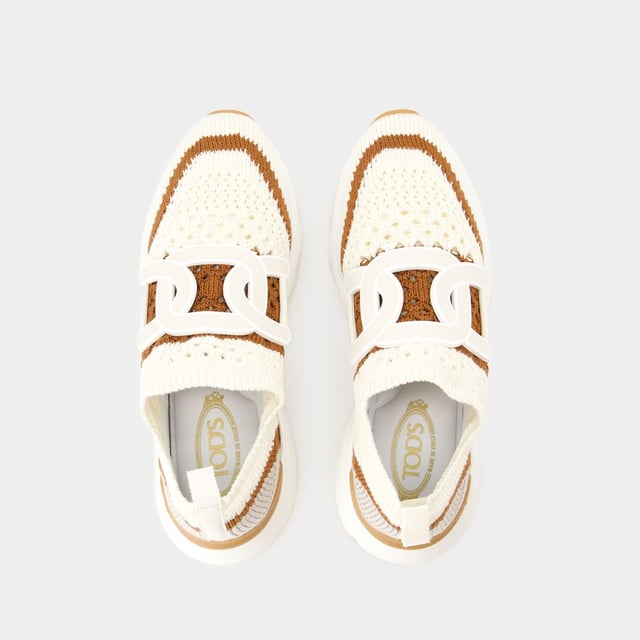 Farben: BEIGE - C016(MOUSSE)+S003(CUOIO SC)+B007. Hauptmaterial: Nylon synthetisch. Material Sohle: Gummi. Leinwand. Closure : slip on. Verschluss: Schnürsenkel auf der Oberseite. Fällt normal aus - Sizing: europäisch.