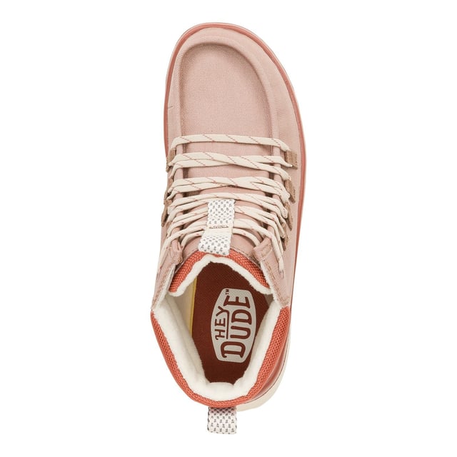 We have a high opinion of the Wendy Apres Coated Twill. Raise the style bar this season with a coated twill upper, suede heel and padded nylon collar. Fleece lining and an elevated platform height are giving total cushy comfort.