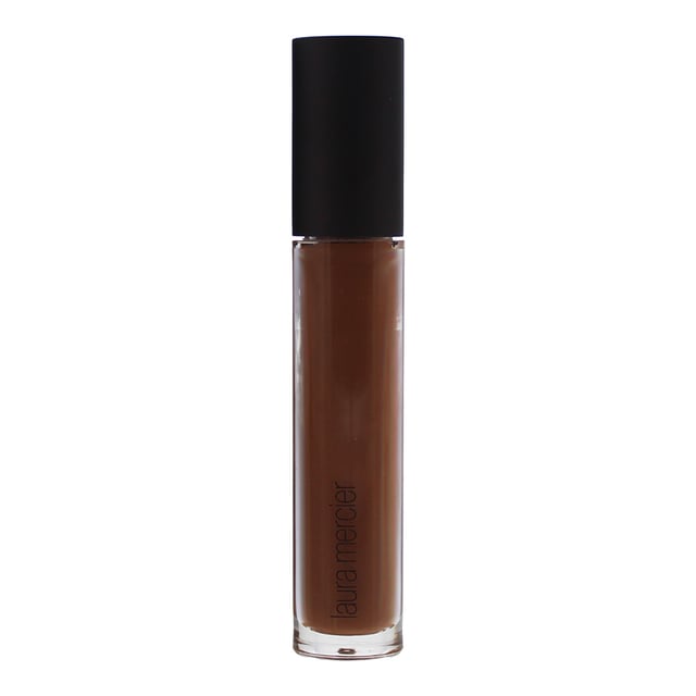 Laura Mercier Flawless Fusion Concealer is a range of ultra long wearing lightweight concealers that offer medium to full coverage and helps to seamlessly conceal dark patches under the eye and other imperfections. The concealer lasts for up to 12 hours, thanks to utilising flexible polymers that fuse to the skin, and has been formulated to be resistant to sweat, humidity, water and transfers.