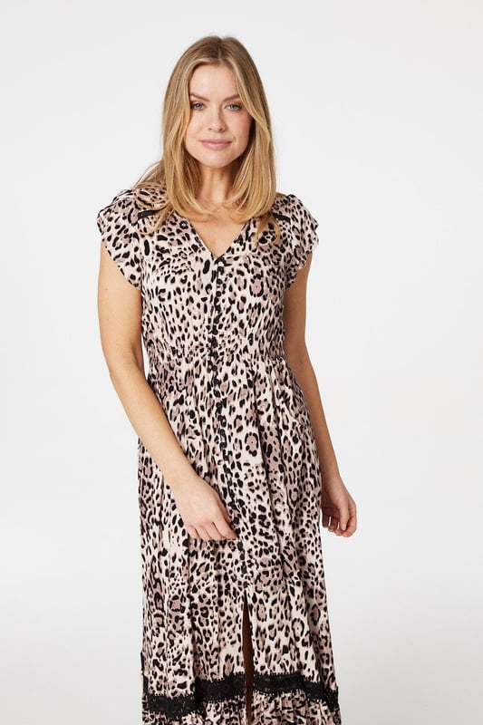 Make a statement in this animal print maxi dress. It has a V-neck with a button front and lace shoulder detail, a shirred waist, frilled cap sleeves and a tiered maxi skirt with a lace trim. Made from 100% breathable viscose to keep you cool and comfortable. Team with heeled wedges for a striking holiday style that's perfect for alfresco evening drinks.