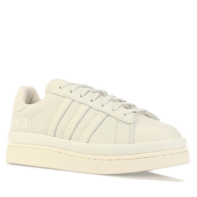 Mens Y-3 Hicho Trainers in natural.- Heavy tumbled leather upper.- Lace closure.- Three stripes to the lateral side-walls and the iconic Y3 branding.- Synthetic midsole.- Leather lining.- Rubber platform outsole.- Ref: GZ9148