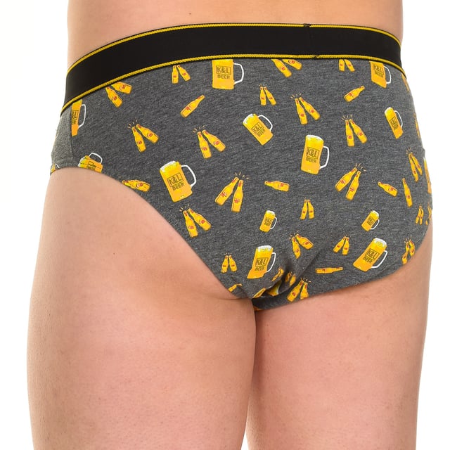 Pack-3 Boxers Kisses&Love
 Elastic rubber waistband.
 Detail of the brand name on the waistband.
 Breathable fabric.
 Anatomical front with the ability to hold without squeezing.
 Seams seen in tone.
 Composition: 95% Cotton, 5% Elastane
 Care:
Care:
 - Wash at max temperature. 40º.
 - Do not use bleach.
 - Do not use dryer.
 - Do not iron.
 - Do not dry clean.