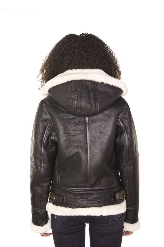 Originating in 1934, the B3 was designed to be as warm and comfortable as possible, and this jacket excels in that regard. Crafted out of the highest-grade double-faced sheepskin this is a premium jacket which features a full length YKK zip fastening that can be left open at different lengths to expose the thick sheep skin lining which appears in a rich ginger or cream colour. The collar features a buckle that allows it to be fastened up for extra warmth and the waist features straps that can adjust the wear of this jacket to compliment the slim fit design. We have also introduced two open pockets at the waist for easily accessible storage. • Crafted from high-quality double-faced sheepskin • Thick sheepskin lining is renowned for providing warmth and comfort • Features a YKK zip closure and a buckle to fasten the collar • With two open pockets at the waist