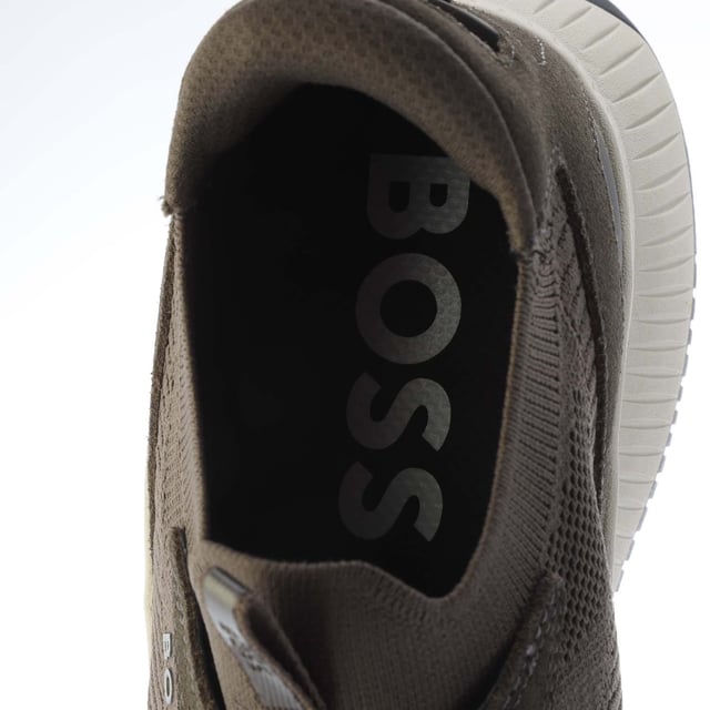 Crafted in a combination of materials  including leather trims  these running-style BOSS Menswear trainers strike a distinctive profile. Lightweight ridged outsole. Knitted uppers for enhanced comfort and fit. This product contains at least 60% better raw materials. This product is partly created with recycled polyester. We at HUGO BOSS prefer recycled polyester from pre- and post-consumer textile waste and do our best to phase out polyester from PET bottles.