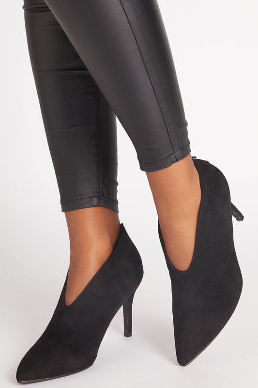 Deep v shoe boots hot sale