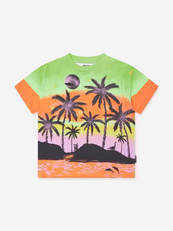 Molo project fun Scandinavian properties and stellar sustainability into their abstracts. This boys Riley short sleeve t-shirt captures the label's passion for sleek, enigmatic designs. Crafted with a twist, featuring palm trees and a sunset in shades of black, orange, green and purple.  A surfer alien and other guests also haunt this remote tropical paradise.  Round Neck With Rib Edge Loose Fit 100% Organic Cotton GOTS Organic Certified By Ecocert Greenlif