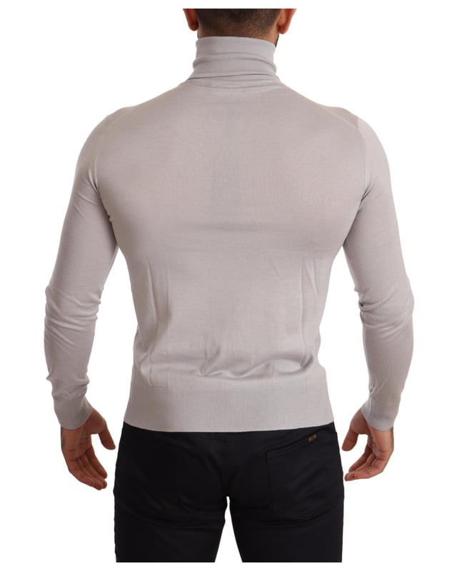 Brand: DOLCE & GABBANA
  Style: Turtleneck sweater
  Material: 70% Cashmere 30% Silk
  Design: Ribbed trims slips on easily
  Knit: Mid-weight
  Color: Light Gray
  Made in Italy
  Logo details
Material: 70% Cashmere 30% Silk