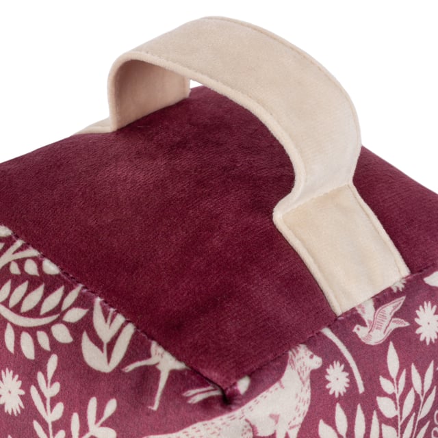 Take a trip to the Scandinavian woodland with this stunning doorstop. Featuring an intricate design of woodland animals from hares to foxes, intertwined with branches in a deep berry tone. This unique design is complemented with a plain velvet dye reverse and puts an ideal finishing touch to a Scandi-style or rustic interior.