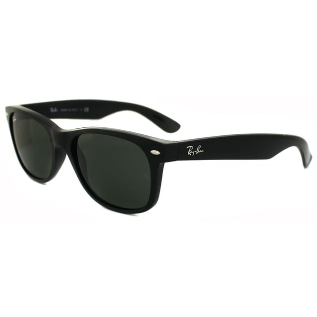 Ray-Ban Sunglasses New Wayfarer 2132 901L Black Green G-15 55mm are an updated and slightly smaller interpretation of the Original Wayfarer. They feature a softer eye shape and sculpted temples that display the iconic Ray-Ban logo. The New Wayfarer 2132 are a versatile and playful choice that are available in countless colourways and the lightweight acetate frame is comfortable and easy to wear. The softer style of the 2132 suit more face shapes and is perfect for somebody that loves the Original Wayfarer design but is looking for a less dramatic look.