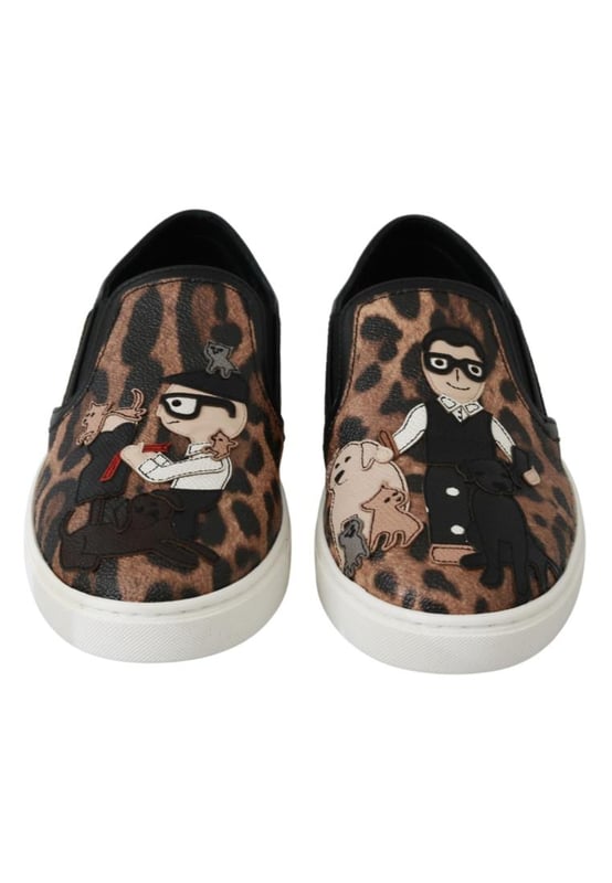 Preciosos mocasines de Dolce & Gabbana con estampado de leopardo marron.
  A estrenar con etiquetas y 100% autentico.
  Zapatos planos sin cordones.
  Diseno con estampado de leopardo marron.
  Hecho de 61% cuero 10% caucho natural y 29% material PL.
  Suel.
