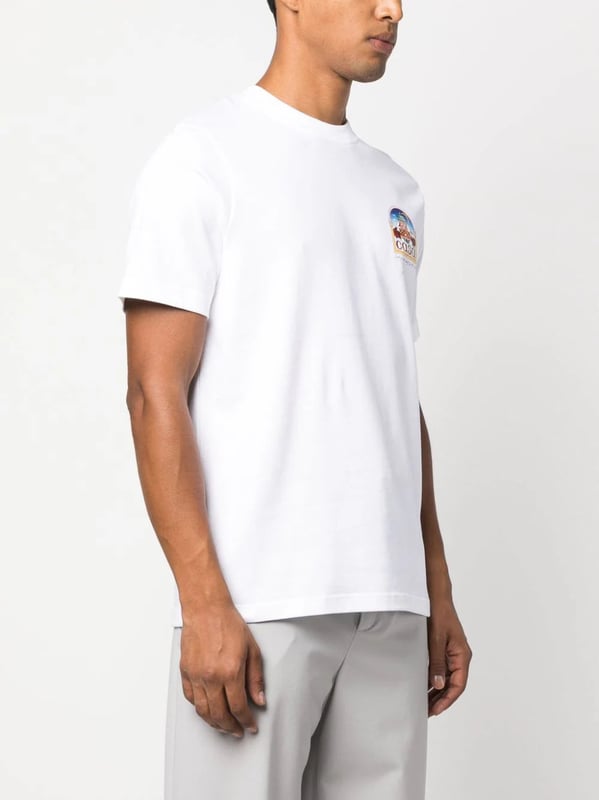 Showing the brand's focus on vibrant colours and details, the Vue De L'Arche short-sleeve T-shirt from Casablanca is decorated with a coloured graphic logo at the chest and back. Crafted from organic cotton, it features a straight cut in white.