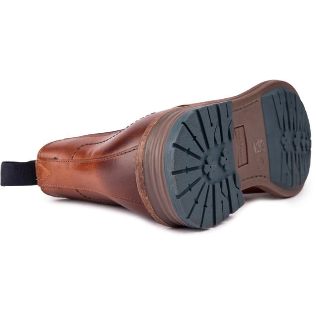 The Classic Justin Chelsea Boot From Hush Puppies Is A Dapper Versatile Staple For Your Sleek Everyday Wear Or An Evening Out In Town. The Men's Ankle Boot Boasts Soft And Cosy Microfibre Lining In Combination With Elastic Side Gussets And Smooth, Polished Leather Upper For Comfort And Style.