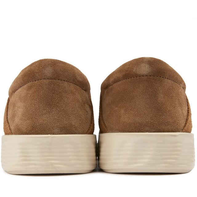 With The Ecco S. Lite Hybrid, You Get The Distinguished Look Of A Formal Apron-toe Shoe With The Same Level Of Comfort As Your Favourite Sneakers. These Four-eyelet Derby Shoes Feature An Ultra-light Pu Outsole That Is Thicker In The Heel Area And Slopes With Padding Along The Collar For All-day Wearability. An Added Benefit Is The Removable Dual-fit Inlay Sole For A Roomier Fit. The Perfect Shoes For Your Next Trip As These Can Easily Transition From Meetings During The Day To Drinks At Night.