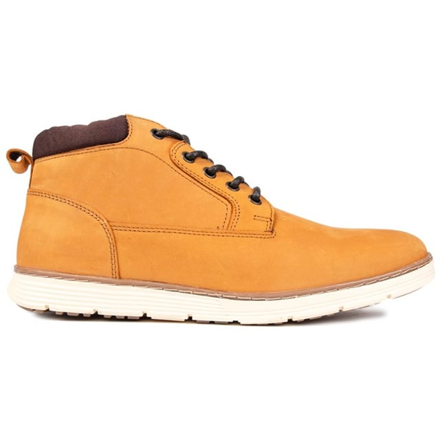 Red tape chukka shop