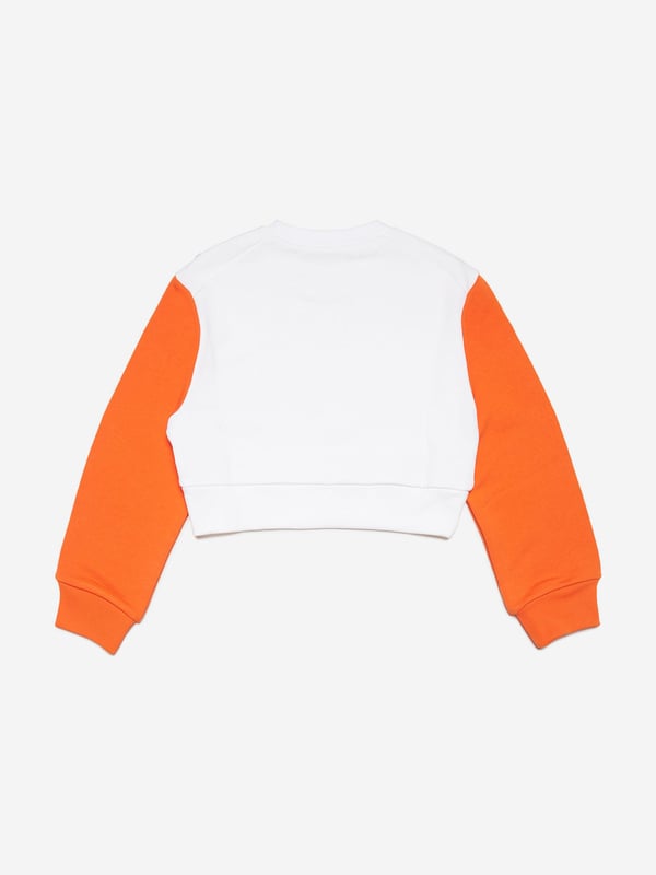 Marni embody innovation and high quality detailing in their sleek, everyday pieces. This girls sweatshirt is a captivating summer piece to invest in. Envisioned in a beautiful colour block crew-neck sweatshirt with Sunny Day print embellished sequins. It is accentuated by a colour contrasting embroidered logo. Long-Sleeved Ribbed Crew-Neck, Cuffs and Bottom 100% Cotton