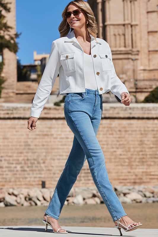 Your new go-to layer
Cut for a chic boxy fit
Elevated with luxe gold buttons
Statement patch pocket detail
The perfect cropped length
Style with midi skirts or wide-leg trousers