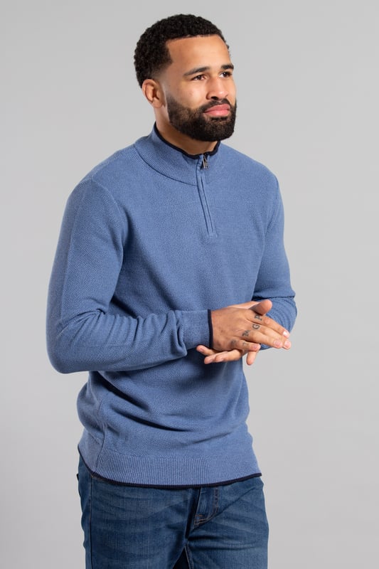Stay stylish and comfortable in this Kensington Eastside 1/4 zip, honeycomb knit jumper. Made from 100% cotton, this jumper is the perfect addition to your wardrobe. Featuring a classic design and high-quality construction, it's the perfect choice for any casual occasion. Machine washable for easy care.