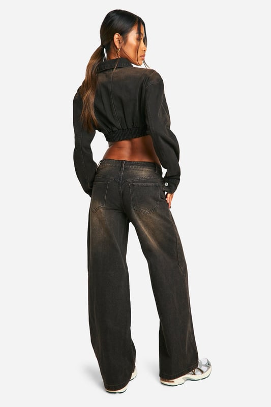 Perfect for a new season update, the wide leg jean is your chance to make an effortless fashion statement when it comes to denim-led outfits. Anything but basic, our high waisted wide leg jeans are made from rigid denim, making them the perfect quality jean for day-to-day 'fits. Step out in retro-inspired wide jeans teamed with a basic white tee and oversized blazer for a look that brings vibes to all your plans. You in a wide leg... we can see it already.Style: Wide Leg JeansFabric: Rigid Denim