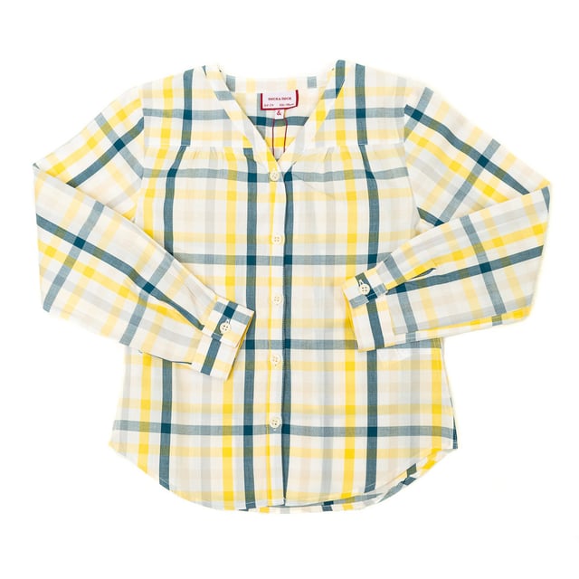 Long-sleeve shirt.
 V-neck.
 Button closure at the front.
 Cuff with button closure.
 Seams seen in tone.
 Composition: 100% cotton
 Care:
- Wash at max. 30ºC.
 - Do not use bleach.
 - Iron at low temperature.
 - Supports dry cleaning.
 - Do not use dryer.