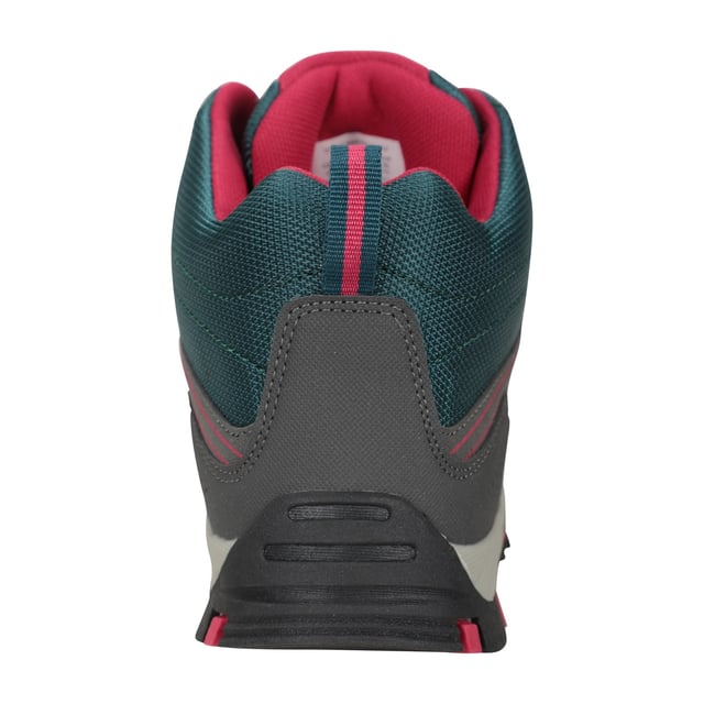 Upper: Mesh, Synthetic. Lining: Mesh. 5 Eyelets. Fabric Technology: Durable. Breathable, Cushioned Footbed, Padded Tongue, Pull Tab. Flat. Design: Logo. Sole Features: Extra Stability, Hardwearing. Fastening: Lace Up.