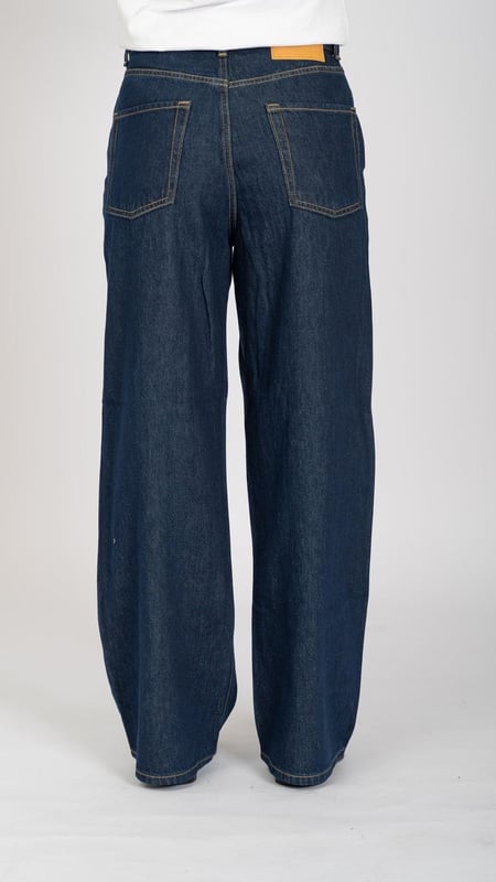 Jeans ancho de Teeshoppen  
 Estos jeans del Teeshop son elegantes y cómodos. Con jeans de Teeshoppen, puede sentirse libre y cómodo durante todo el año. Los jeans buenos y cómodos pueden complementar cualquier aspecto. Aquí puedes ver jeans en el color azul. 
 
  ¿Qué tamaño tienen los jeans?  
 Los jeans se pueden seleccionar en 24 tamaños diferentes. Consulte y seleccione su tamaño en "Tamaño". 
 Los tamaños están adaptados para las mujeres.