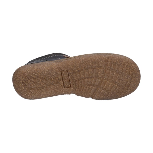 Herbst und Winter ist einfach die Zeit für Stiefeletten. Genieße diese schöne Zeit im Jahr mit unseren alltagstauglichen Stiefeletten. Wir fertigen diese Stiefelette aus strapazierfähigem Nappa-Leder. Die komfortable Schnürung gibt dem Fuß beim Gehen viel Halt. Das Modell hat eine herausnehmbare Einlegesohle zum Wechseln. Versehen ist das Modell zudem mit einer hochwertigen Handnaht. Mit der Normalschuhweite G bietet Neele 57 eine angenehme Weite am Fußballen. Genieße Deine Freizeit mit Leichtigkeit an den Füßen!