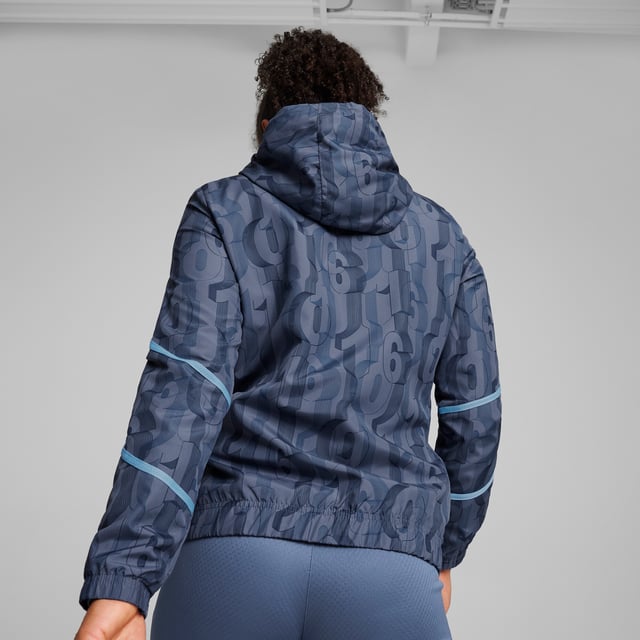 PUMA Womens Manchester City Pre-match Woven Jacket PRODUCT STORY: Train like the champions in this official Manchester City Pre-match Woven Jacket. With a regular-fit, full-zip closure, zipped pockets and our sweat-wicking dryCELL tech, it's tailored for optimal pre-match focus. It features Manchester City details, so you can represent the team with pride. FEATURES & BENEFITS: dryCELL: Performance technology designed to wick moisture from the body and keep you free of sweat during exercise; Made with at least 50% recycled materials. DETAILS: Regular fit; 80 gsm, Plain weave; Long sleeves; Full-zip closure; Zipped pockets; Official team branding. Our model is 174 cm tall and is wearing size S UK.