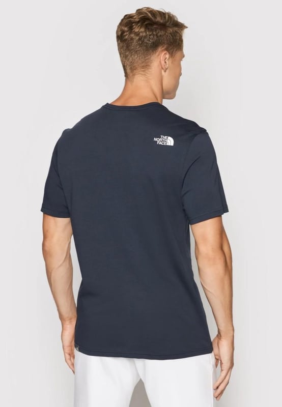 The North Face Mens Short Sleeve Easy Tee.     
Pressed Plastisol Print at Front.     
The North Face Logo on the Back of the Shoulder.     
Classic Length Short-sleeve T-shirt With Crew Neck.      
100% Cotton.     
Machine Washable (Please See Care Label).     
The North Face Mens T Shirt TNF Short Sleeve Crew Neck Cotton Casual Easy Tee.