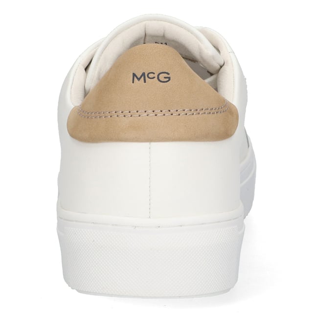 Zapatillas McGregor para hombre. Están fabricadas en piel de alta calidad. La zapatilla tiene una plantilla extraíble de EVA, que proporciona una buena amortiguación.  Marca: McGregorNombre del modelo: HamiltonCategoría: zapatos de hombreMateriales: cueroColor: blanco, beige