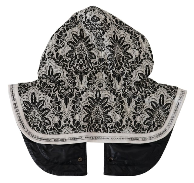 Marca: Dolce & Gabbana.
  Coleccion: MainLine.
  Modelo: Sombrero envolvente para toda la cabeza.
  Color: Blanco Floral.
  Material: 100% algodon.
  Fabricado en Italia.
  Detalles del logotipo.
  Apto para hombres.