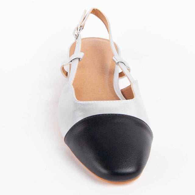 Comfortabele ballerina voor dames. Comfortabele pasvorm. Gemaakt door andere merken voor ons merk.