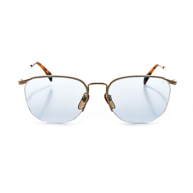 1038FS sunglasses with metal frame.

 Shape and design:
 - These David Beckham glasses have a square silhouette.

 Frame material:
 - The frame of these glasses is made of metal.
 - The use of metal provides durability and lightness to the frame.
 - This makes the glasses durable and comfortable to wear.

 Metal temples:
 - The temples are also made of metal, matching the frame material.
 - The metal on the temples adds solidity and stability to the structure of the glasses.

 Brand details:
 - David Beckham brand engraving on the lens.
 - These design elements help to clearly identify the model as part of the David Beckham eyewear collection.

 Glasses:
 - The lenses are of high quality.
 - These lenses provide excellent UV protection and sharp, clear vision.
 Measures: Lens height: 47 mm. Lens width: 58 mm. Bridge: 19 mm. Temples: 145 mm.
 Composition: Metal
 Care:
Use a soft, clean microfiber cloth to clean your sunglasses. This type of cloth will not scratch the lenses.
 Avoid using abrasive cleaning products, detergents, alcohol or acetone, as they can damage lenses and anti-reflective treatments.