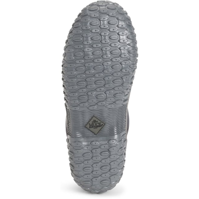As Winter sets in the Muckster II Mid is all about comfort and warmth. Time for winter sports and chores, digging out snow and running errands on ice in style!