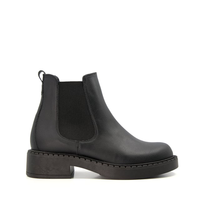 Dirty Laundry Montana Chelsea Lug Boot Lug Sole Dirty Laundry