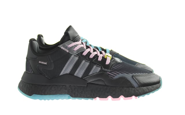 Adidas Ninja Nite Jogger Frainers negros para hombres Defina tu propio camino. Y si necesita un poco de inspiración sobre cómo hacerlo, no busque más. En colaboración, las dos revoluciones culturales se unen para llevar esa mentalidad de riesgo a las calles.