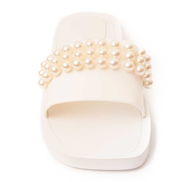 Dames casual sandaal. Comfortabele pasvorm. Gepolsterde binnenzool. Antislip zool. Versterkte stiksels. Gefabriceerd door andere merken voor ons merk.