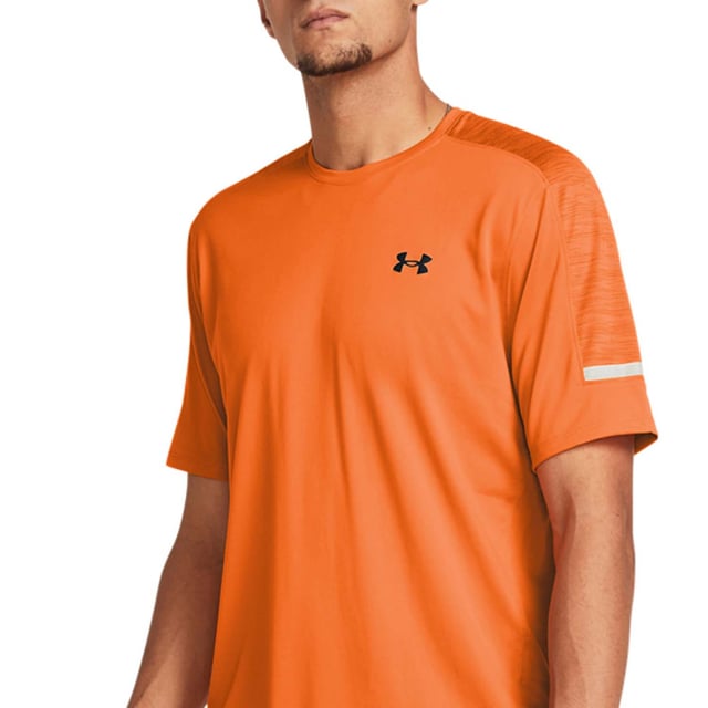 Mens Under Armour Tech Utility Short Sleeve T-Shirt in orange.- Crew neck.- Short sleeves.- Material wicks sweat & dries really fast.- Reflective details.- UA Tech™ fabric is quick-drying  ultra-soft & has a more natural feel.- Main body fabric contains at least 90% recycled polyester  excluding trims & embellishments.- 100% Polyester.- Ref: 1385976810