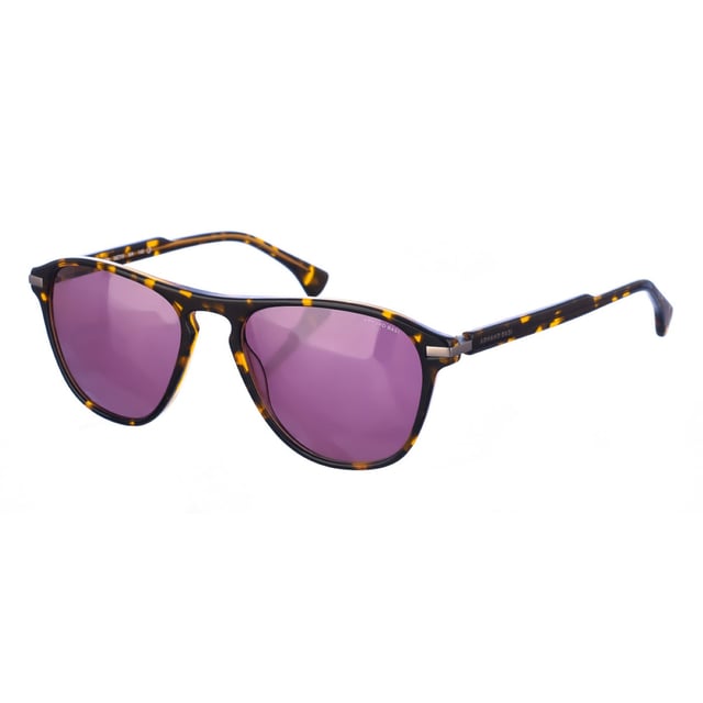 Gafas de sol Armand Basi con montura de acetato.
 Color Habana
 Forma ovalada.
 Lentes de color Marrón
 Patillas de acetato a tono, con el nombre de la marca grabado.
 100% Protección UV. 
 Cristales antirreflejo.
 Incluye una funda de tela de protección.
Los colores reales del producto pueden variar ligeramente con respecto a los colores que muestra su monitor.
 
 Medidas  Ancho lente: 56 mm. Puente: 19 mm. Patillas: 145 mm.
 
 Limpiar las gafas con agua y jabón (neutro).
 - No utilice paños sucios o abrasivos, que puedan alterar las características de los filtros.
 - Utilice solo accesorios y repuestos originales.