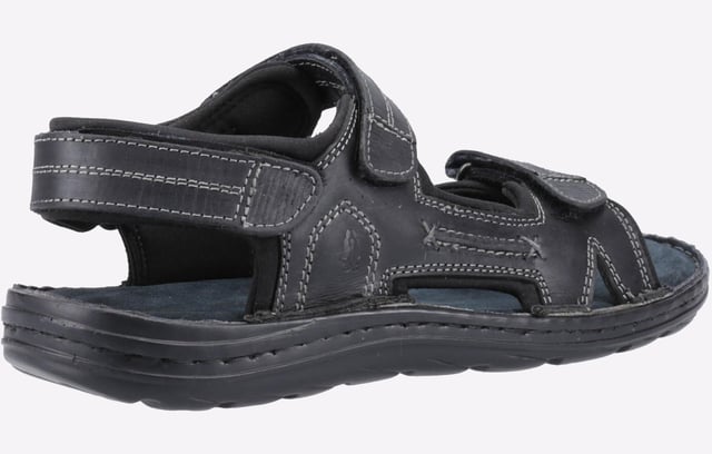 Hush Puppies Alistair Sandalen Heren Perfect voor zomeravonturen, de Alistair heeft drie klittenbandsluitingen voor gemakkelijk aan- en uittrekken, een comfortabele textielen voering en een lichtgewicht PU-zool. - Bovenwerk van echt leer - Drie klittenbandsluitingen - Comfortabele textielen voering - Cushioned Comfort echte suède inlegzool - Lichtgewicht PU-buitenzool