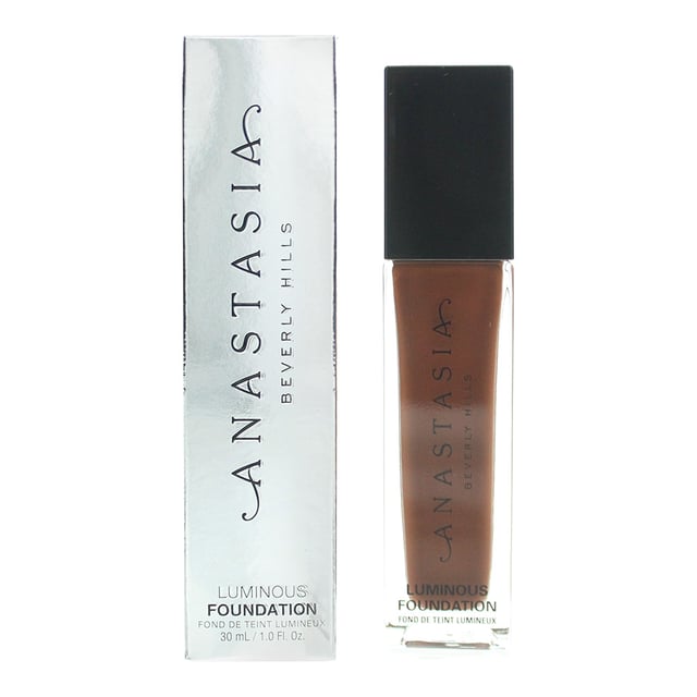 This water-resistant liquid foundation delivers long-wearing, medium coverage yet still feels weightless and looks ultra-fresh. It blurs any imperfections without caking or masking the skin’s natural radiance. Gives the complexion a fresh, radiant look with a lightweight, second-skin feeling. Formulated without gluten, parabens, alcohol, oil, mineral oil or talc. Suitable for all skin types, including sensitive skin.