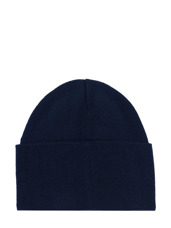 50% lana, 50% acrílico; gorra Emporio Armani;  Modelo: 6270460A536 00035;  Mano de obra de alta calidad;  ala doblada;  Detalles del logotipo de Emporio Armani.