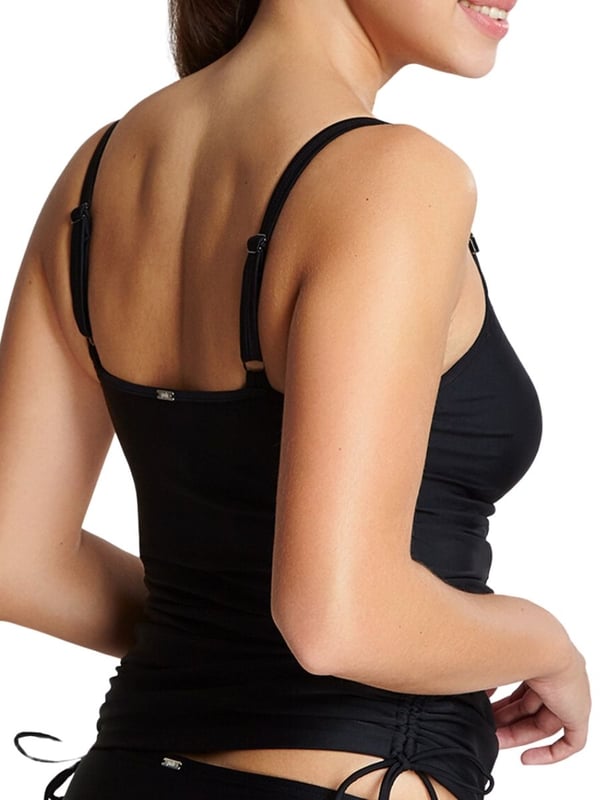 Anya Baloconette Tankini. Tankini top with underwired cups and gathered sides, for a slimming effect. This product is recommended as hand wash only, with similar colours.