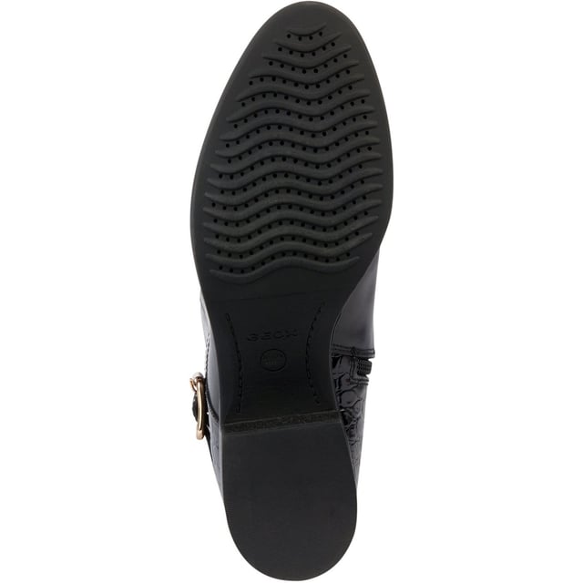 Felicity is a breathable boot for women that  puts a new spin on a classic aesthetic. With a plain-leather upper lifted with attractive detailing and a crocodile-effect printed belt, it will guarantee a mettlesome look that draws all eyes.