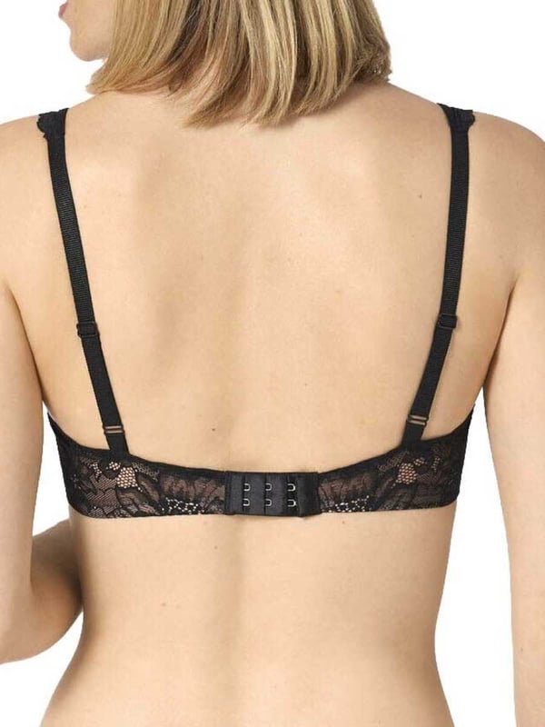 Triumph Amourette Charm Multiway Bra. With light padding, sculpting underwire and multiway, adjustable straps. The product is recommended as hand-wash only.