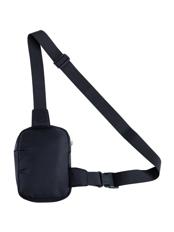 Perfectly portable and compact, this black cross body bag from LUKE is your everyday go to. Constructed from a durable fabrication, that will stand the test of time, it features a zipped main compartment and front pocket, handy to secure all your essentials. It is detailed with striped trim tape at the front and complete with the brand's iconic lion head embroidery at the front.