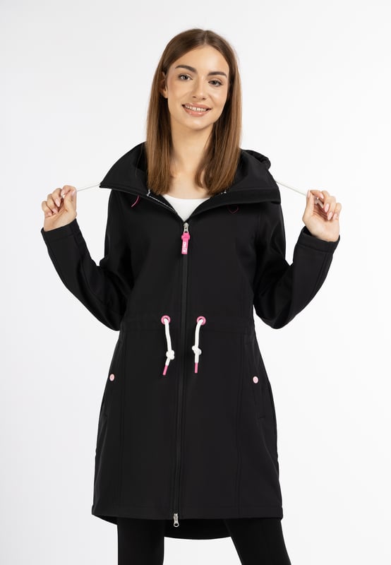 Dans un design sportif, myMo ATHLSR présente le fonctionnel manteau softshell alary. Avec sa longueur agréable et son intérieur en micro-polaire doux, il est parfait pour la transition. Le matériau respirant et imperméable au vent et à l'eau protège efficacement et peut être ajusté à la taille grâce à un cordon de serrage. Les deux poches pratiques et les nombreux détails bien pensés comme les œillets en relief, les stoppeurs de cordon et la broderie en forme de cœur sur la poitrine sont particulièrement remarquables. Un col montant haut ne tient pas seulement le cou au chaud, mais offre aussi de la place pour une capuche qui peut être intégrée sans problème dans le col haut grâce à la fermeture éclair.