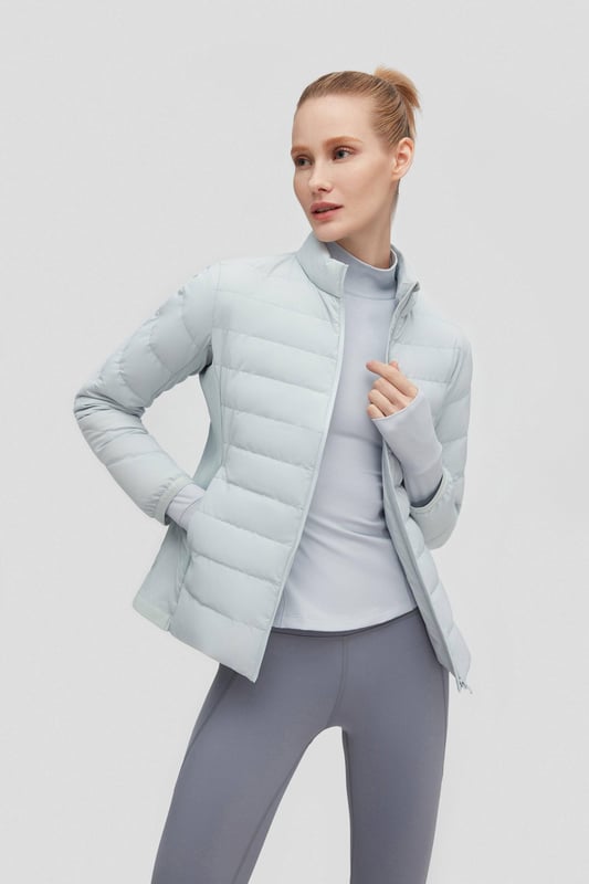 Crafted with 680+ duck down for optimal warmth, our lightweight, soft-touch fabric ensures comfort. Designed for easy storage, it's the perfect on-the-go companion.

HIGH QUALITY 680+ DUCK DOWN:;90% filling for optimal warmth, evenly distributed for consistent warmth.

EFFORTLESS STORAGE AND PORTABILITY: Offers on-the-go convenience.

LIGHTWEIGHT SOFT TOUCH FABRIC: Ultra-fine yarns, light and dense for ultimate comfort and warmth.
