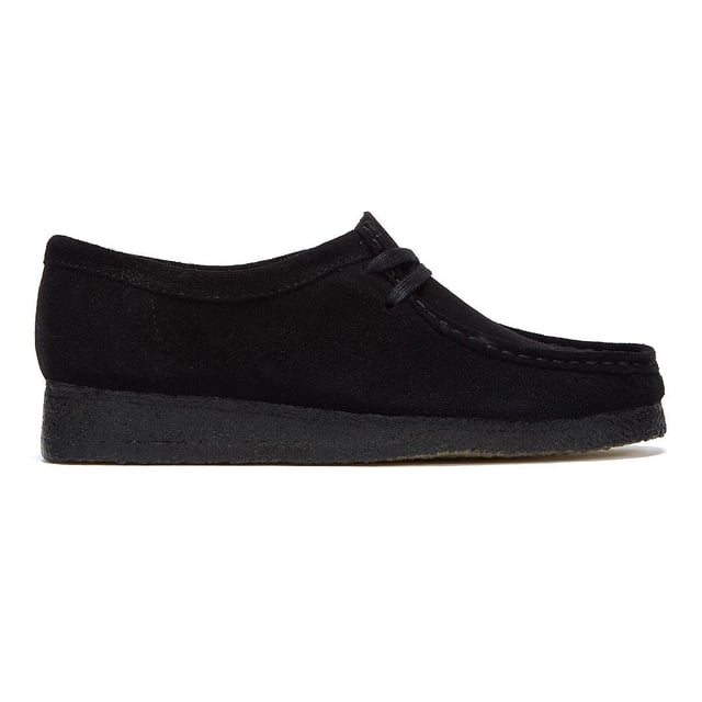 Launched in 1964, the moccasin-inspired Wallabee, with its clean and simple lines, has become an iconic Clarks design. Crafted from premium suede this classic design features a distinctive crepe sole along with a 2-eye lace-up fastening .