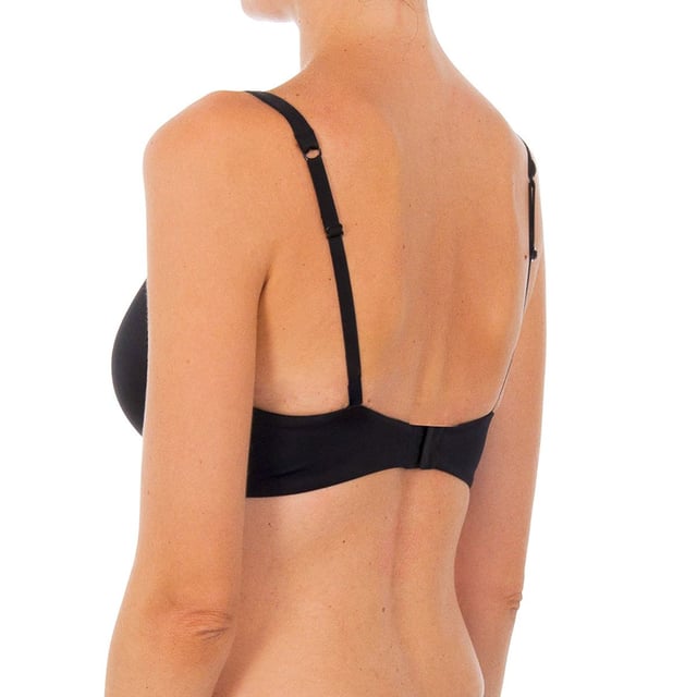 Nuevo sujetador de Playtex con aros extraíbles. 
Sujetador pensado y diseñado para ofrecer un 100% de suavidad a tu delicada piel. Tu pecho estará perfectamente sujeto durante todo el día, en el interior de una suavísima y cómoda envoltura.
Comodidad debida  a tres razones: la posibilidad de quitar los aros, la suavidad del tejido y un foam súper ligero que moldea el pecho, pero se siente como si no se llevara nada. 
Color negro.
Tirantes  regulables. 
Detalle de puntilla color negro, en el contorno superior de las copas.
Cierre trasero mediante corchetes con tres posiciones.
Laterales  elásticos.
Costuras vistas a tono.

Composición:
- 65% Poliamida.
- 12% Elastano.
- 23% Poliéster.

Cuidados:
- Lavar a mano.
- No usar lejía.
- No usar secadora.
- No planchar.
- No lavar en seco.